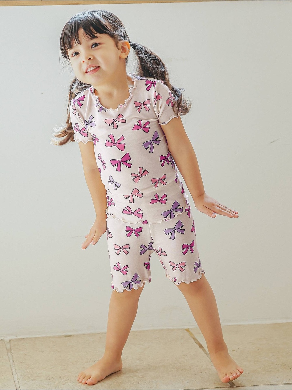 Girls Cream Bow Print Short Sleeve Pajama Set 2T 3T 4-5 6-7 - Picture 2 of 5